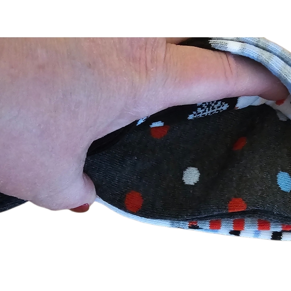 Black and Red Snowflake Crew Socks - 5 Pack - Picture 2 of 5
